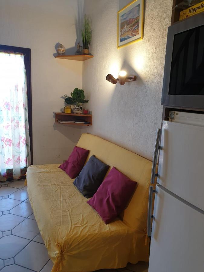 Studio Mezzanine Vue Port Et Mer La Londe-les-Maures Luaran gambar
