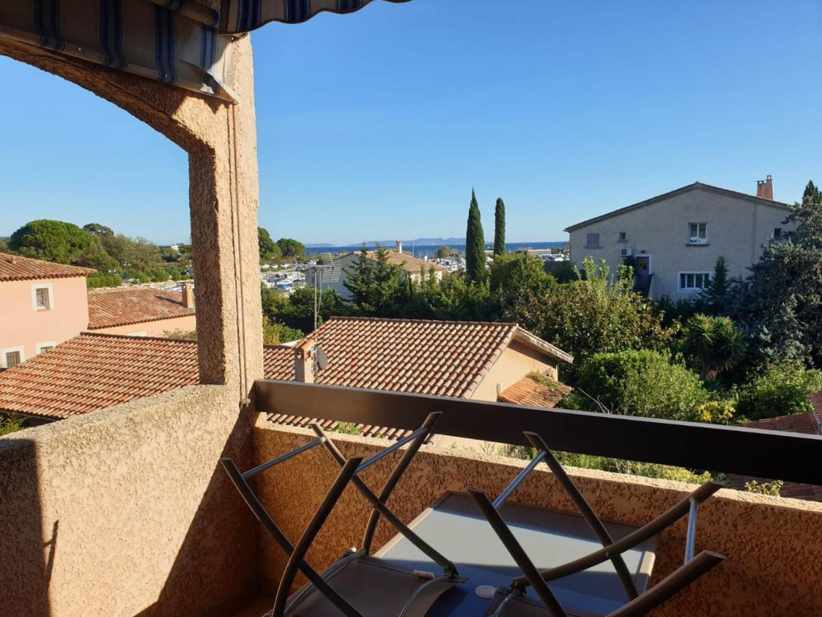 Studio Mezzanine Vue Port Et Mer La Londe-les-Maures Luaran gambar