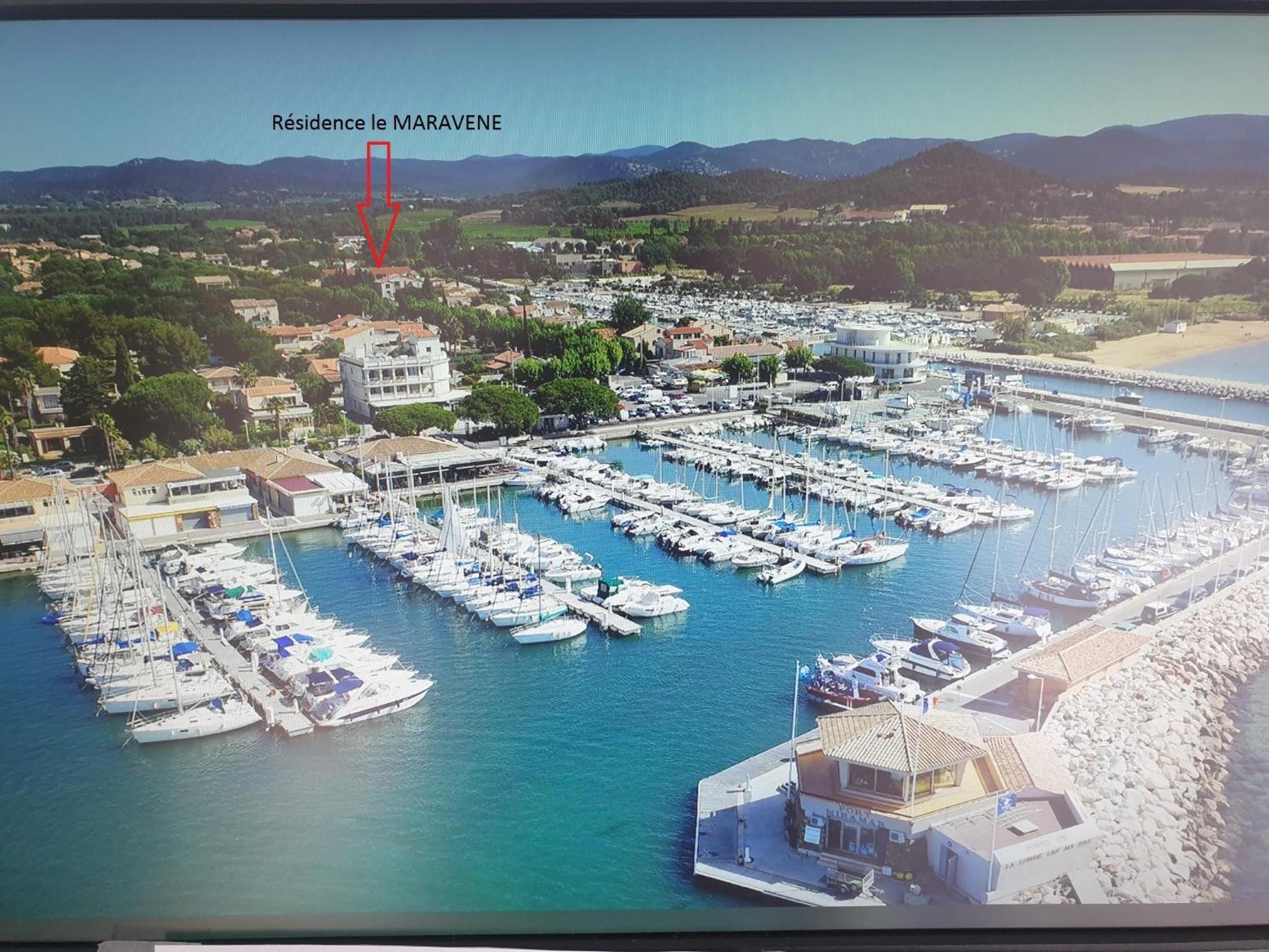 Studio Mezzanine Vue Port Et Mer La Londe-les-Maures Luaran gambar